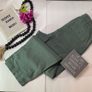 Gap Large off-duty  khaki pants